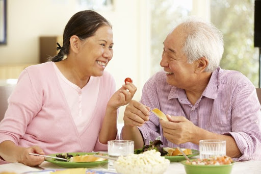 Chế độ dinh dưỡng hợp lý cho phụ nữ sau tuổi 50